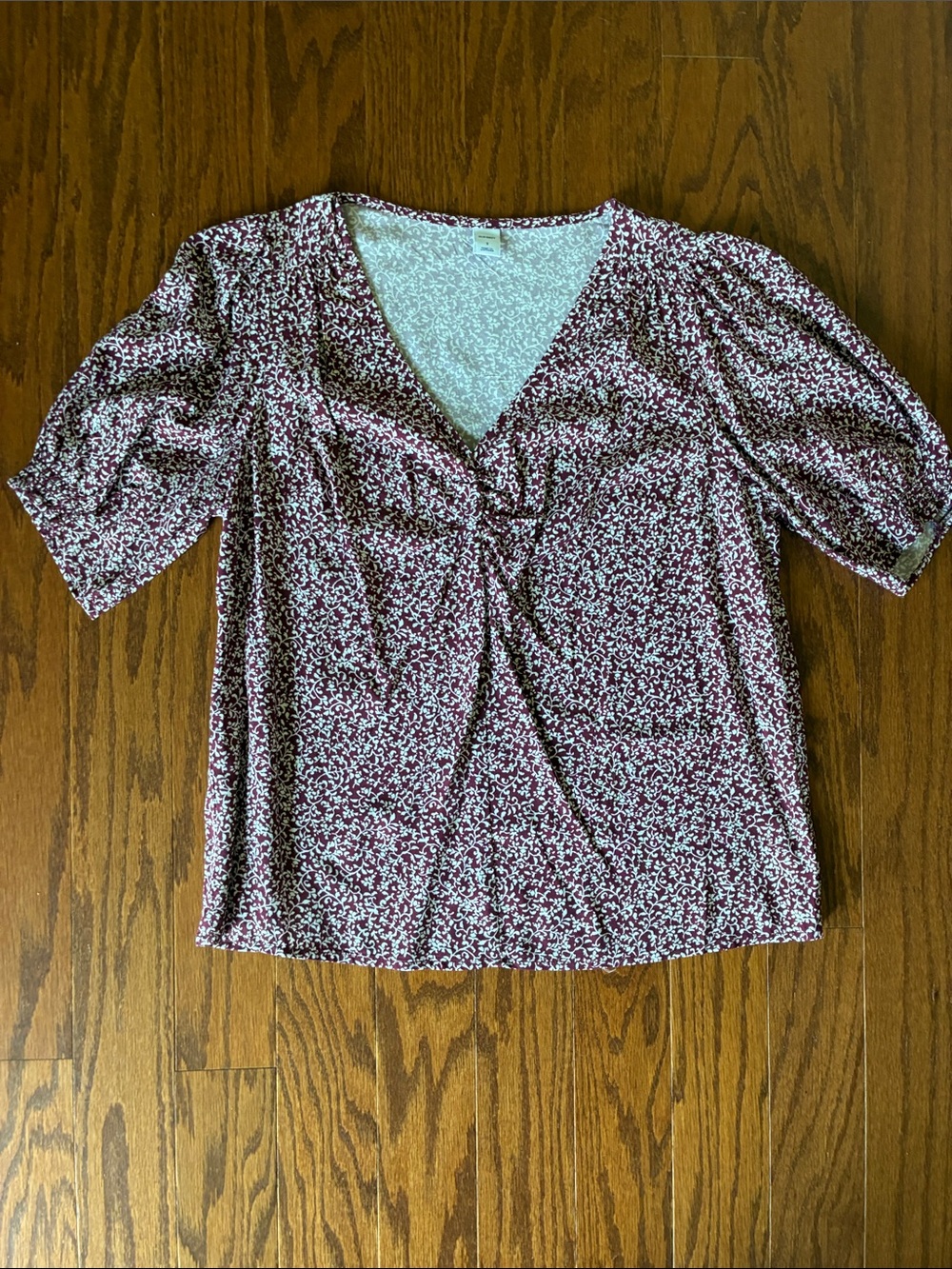 Old Navy V-Neck Puff Sleeve Floral Top - Burgundy/White S